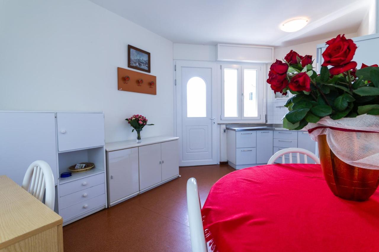 Villa Lucilla Lignano Sabbiadoro Eksteriør bilde